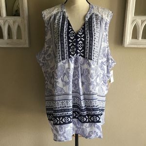 Woman's Sleeveless Lace Top 3X